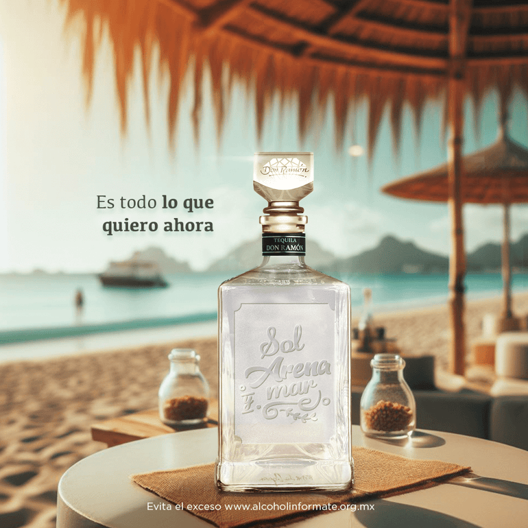 botella de tequila don ramon plata en la playa