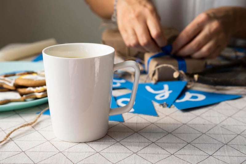 mugs o tazas personalizadas con mensajes divertidos o inspiradores